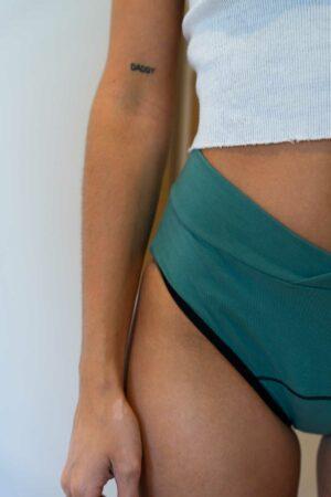 Culotte menstruelle en coton BIO – Vert Amande